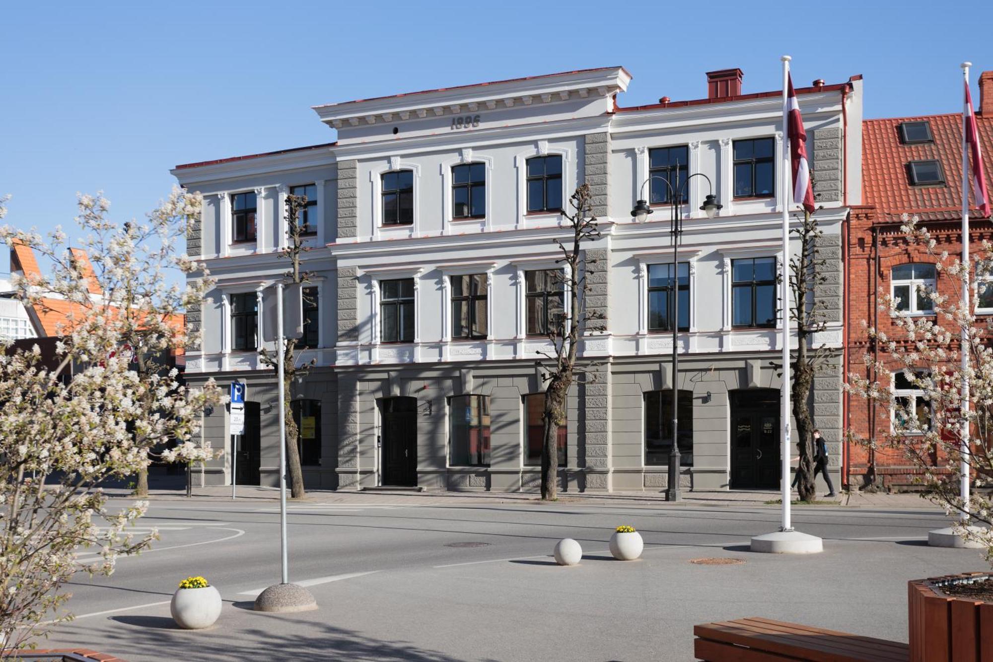 Centra Nams - Center Apartments Cēsis Екстериор снимка